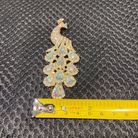 Heidi Daus Inspired Peacock Crystal Rhinestone Gold Tone Brooch - Picture 10 of 10